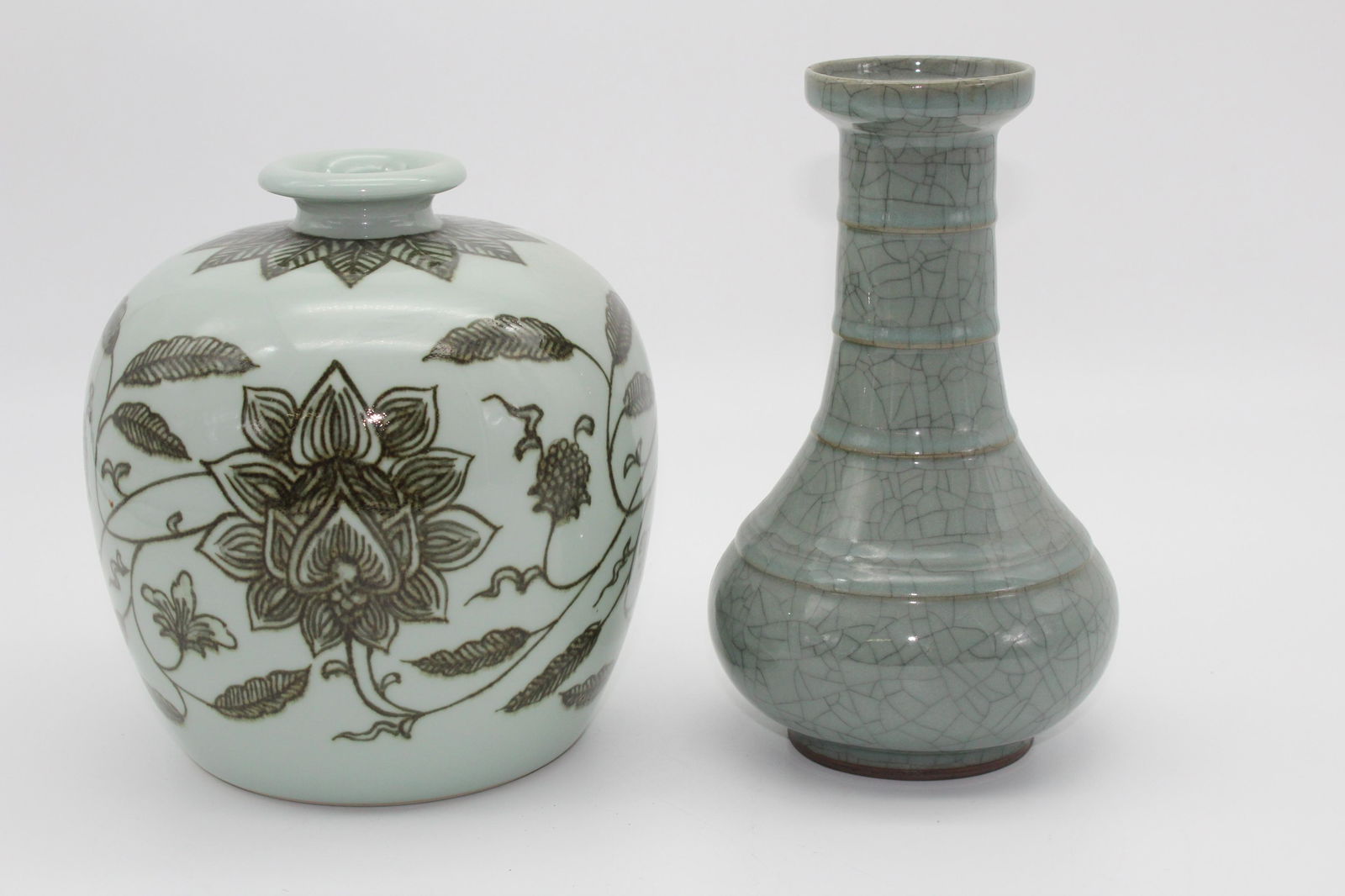 2 Korean Celadon Vases (1 of 7)