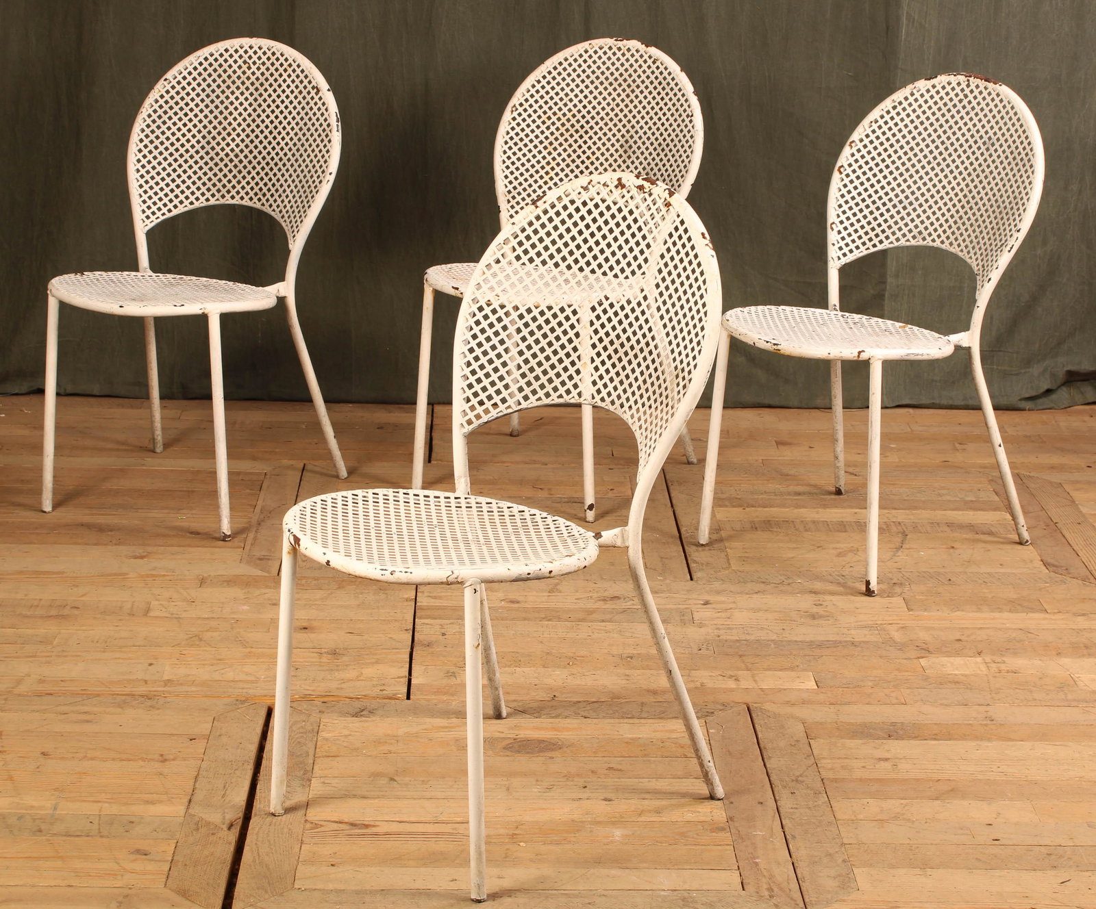 Suite of 4 French Taste Garden Bistro Chairs: Suite of 4 French Taste Garden Bistro Chairs. Painted metal. Size: 35"T x 17"W x 22"D