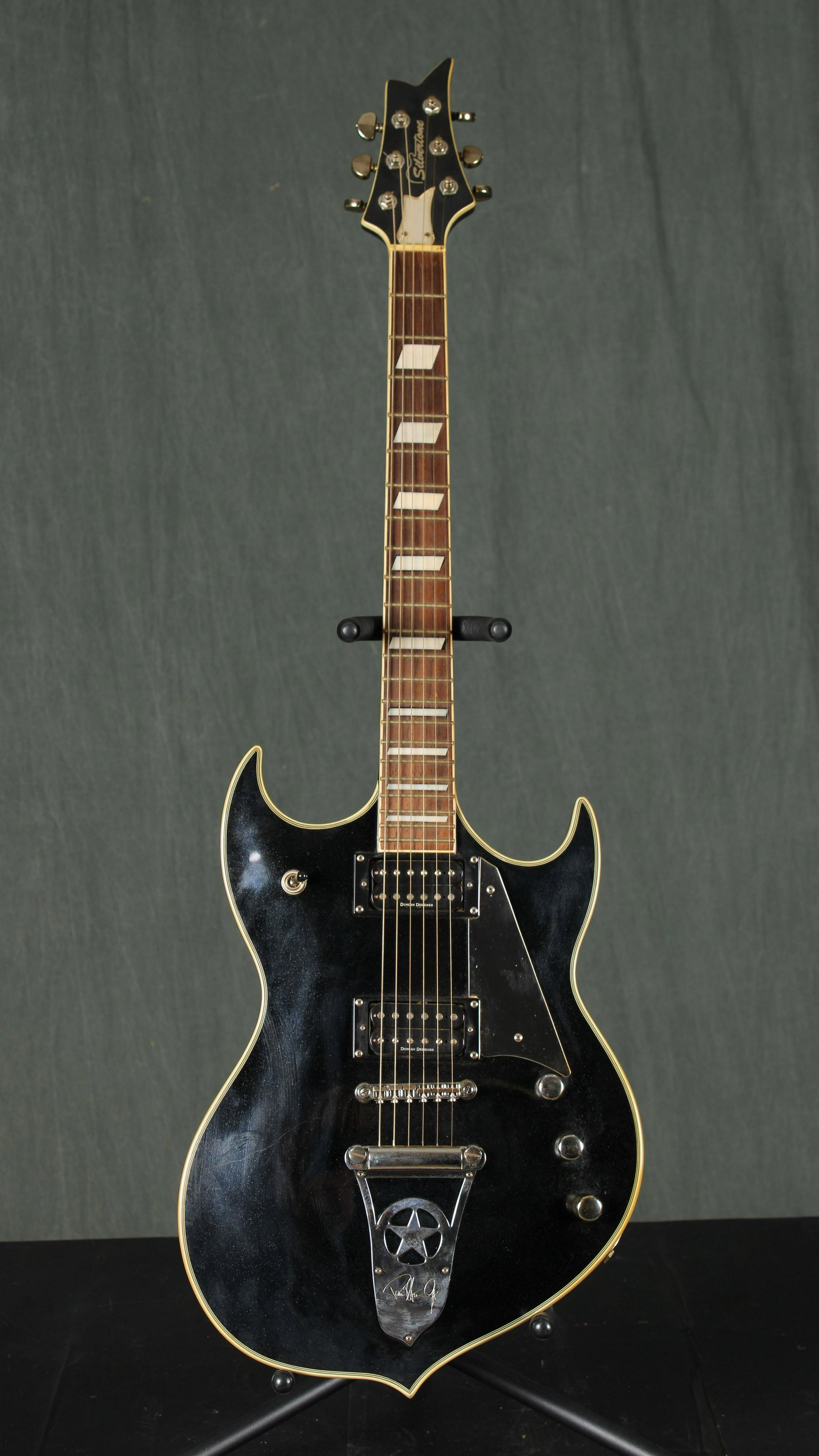 Silvertone Paul Stanley PSSN-2 Electric Guitar: Silvertone Paul Stanley PSSN-2 Electric Guitar. Size: