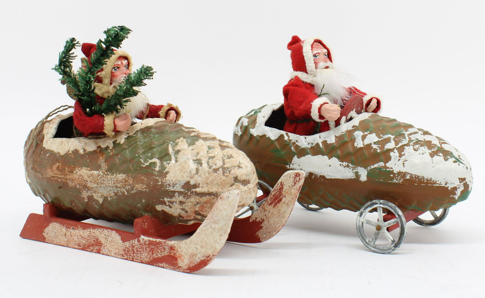 Pine Cone Derby Santas (1 of 5)