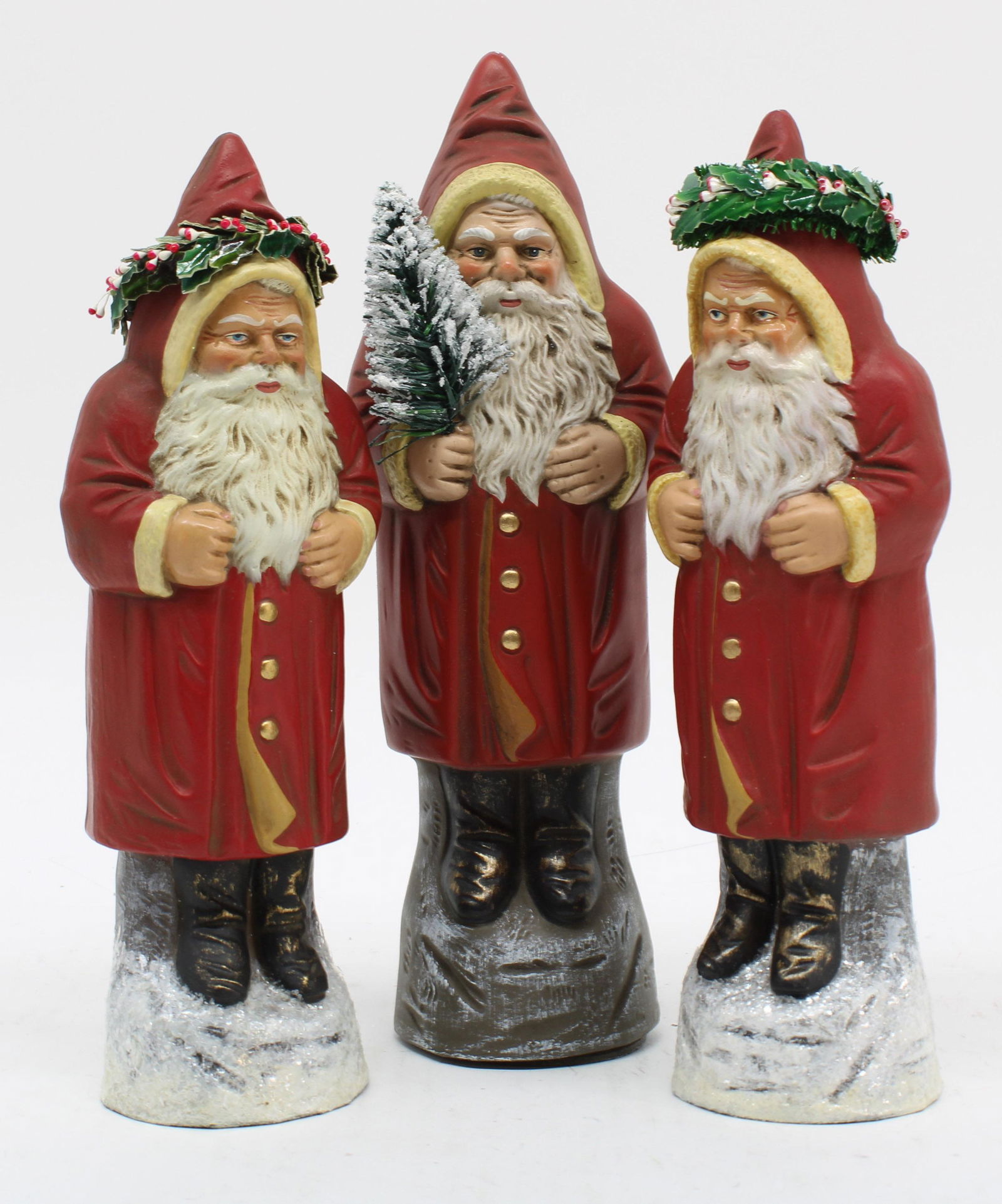Trio of Traditional Santas (1 of 5)