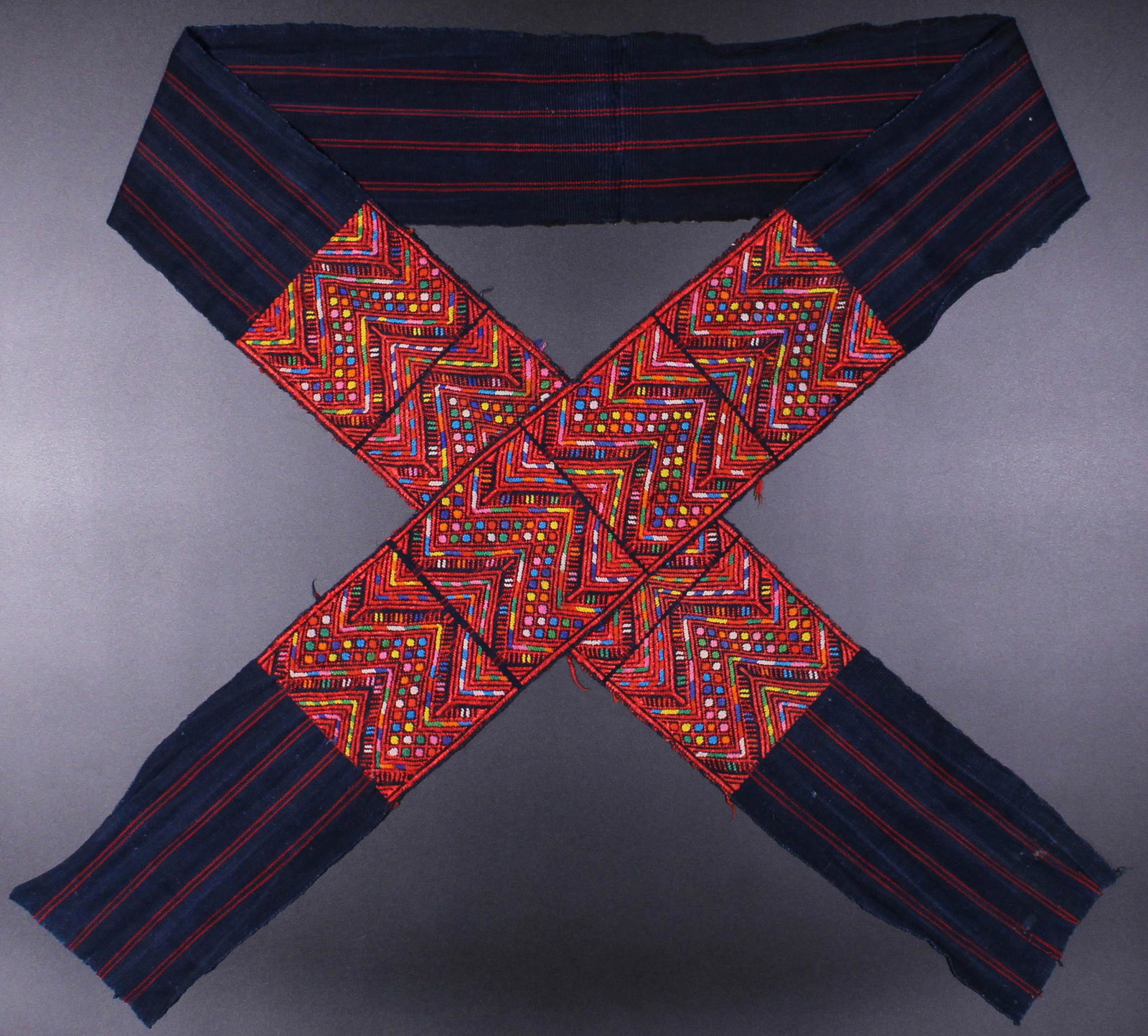 Guatemala, Panajachel Nahuala Belt: Guatemala, Panajachel Nahuala Belt. Size: approximately 93"L x 5.5"W