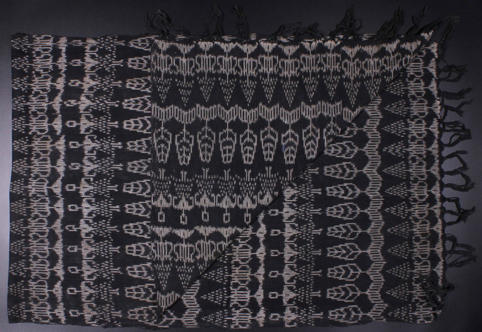 Guatemala, Totonicapan, Ikat Shawl: Guatemala, Totonicapan, Ikat Shawl. Size: approximately 78"L x 26"W