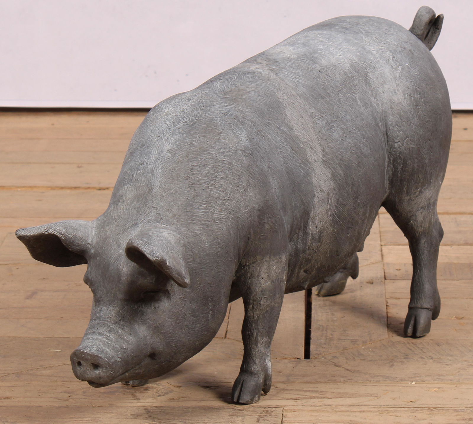 Large Scale English Lead Pig garden Ornament (1 of 6)