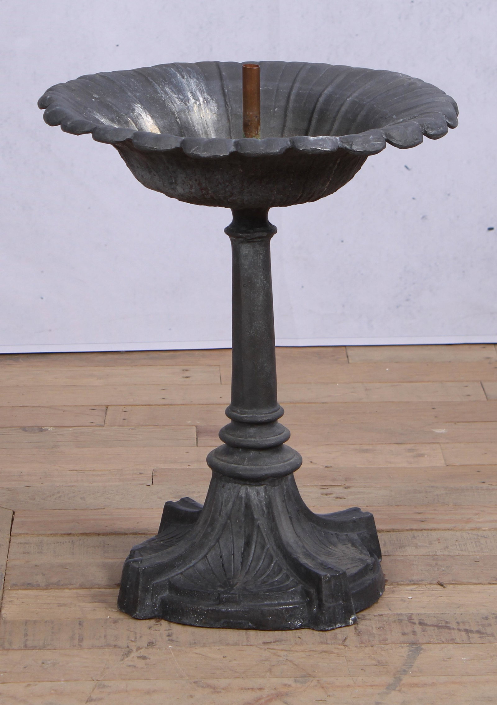 English Lead Garden Fountain Center Spout: English Lead Garden Fountain Center Spout. Approx: H 18.5" x Dia. 14.5"