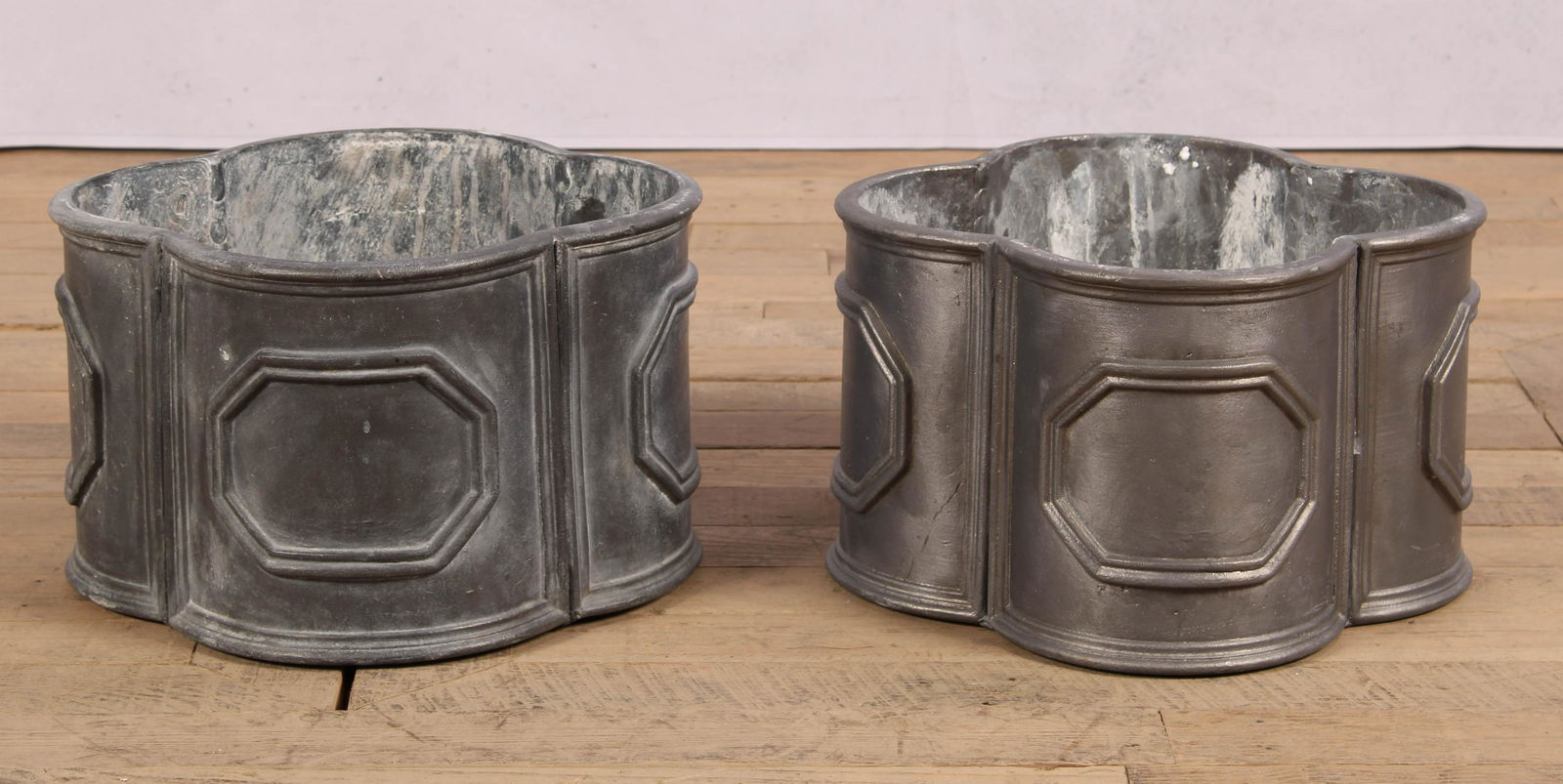 Pair of English Lead Lobed Garden Planters (1 of 6)