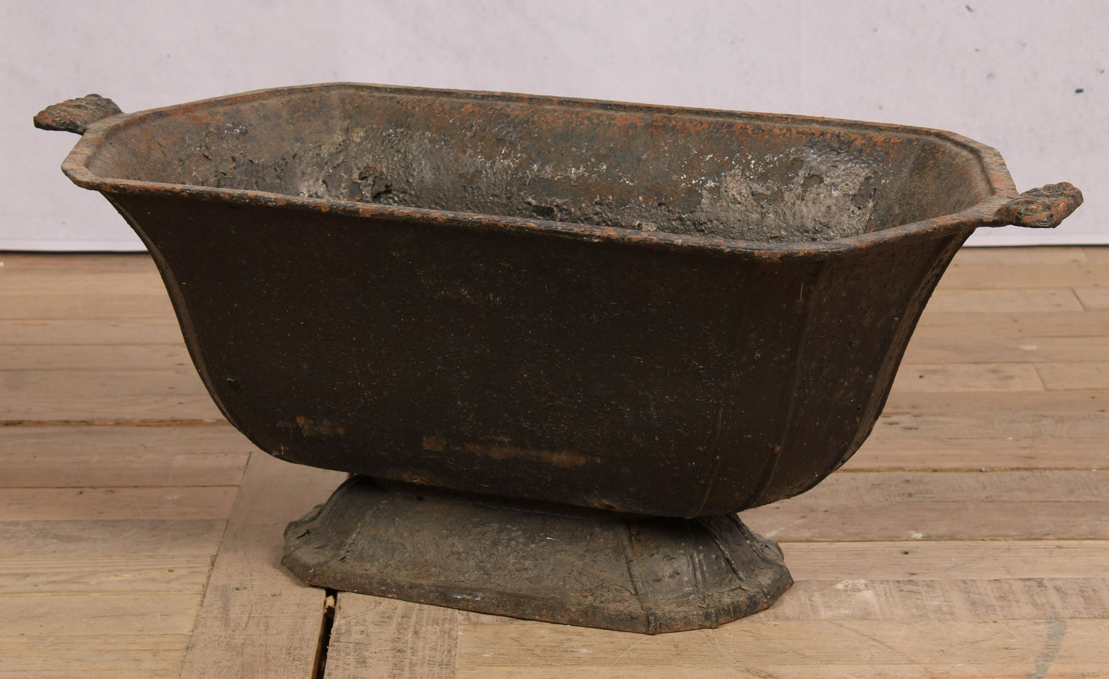 Antique Regency Style C.I. Garden Planter (1 of 4)