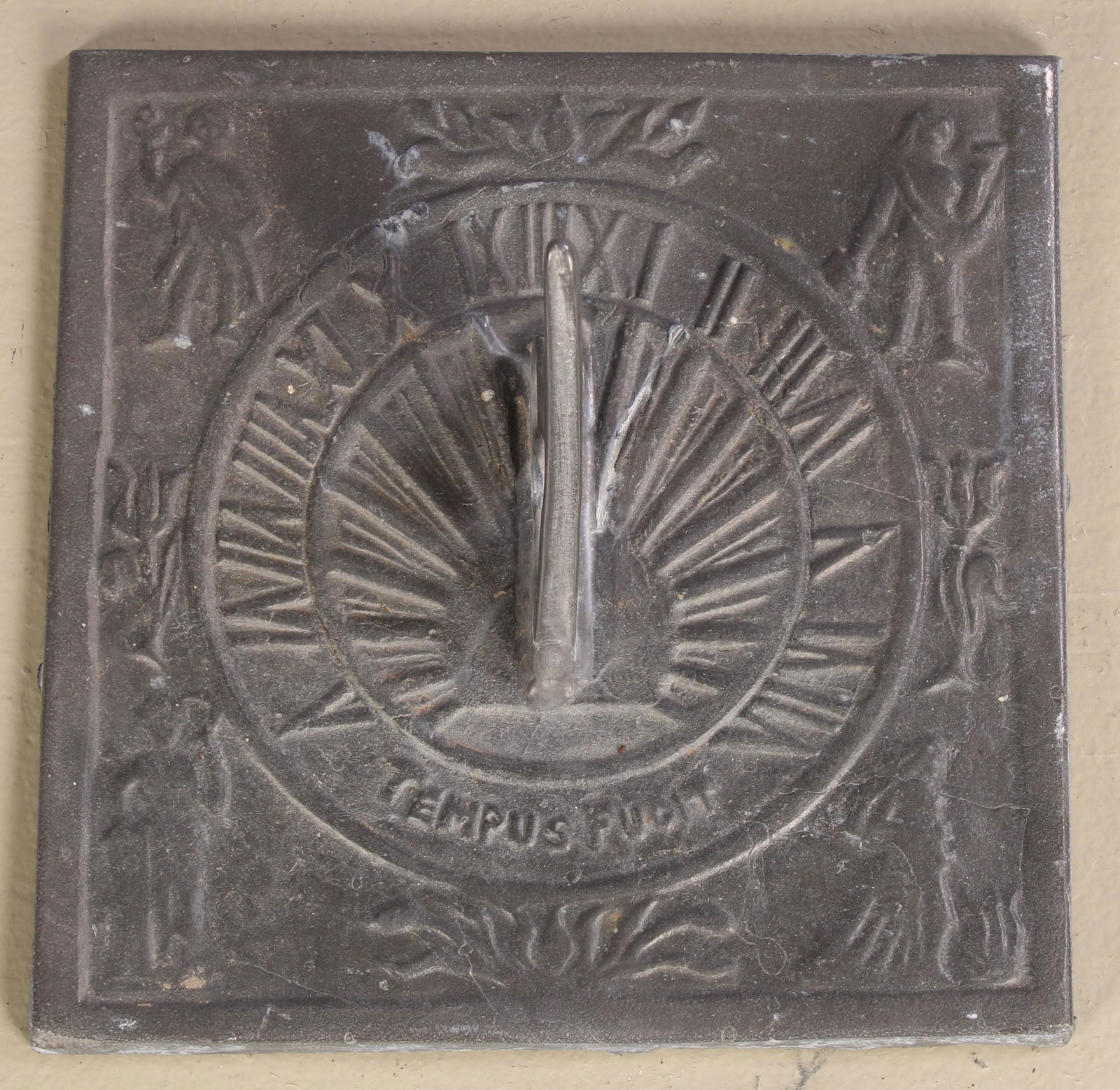 Tempus Fugit Sundial, English Lead (1 of 5)