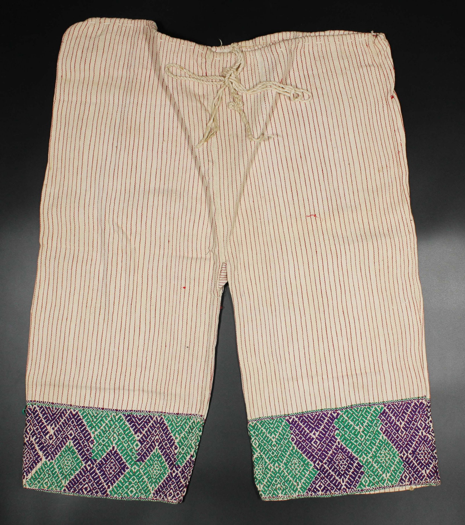Gautemala, San Martin Pants: Gautemala, San Martin Pants. Measured: L 26.5" x W 32.5"