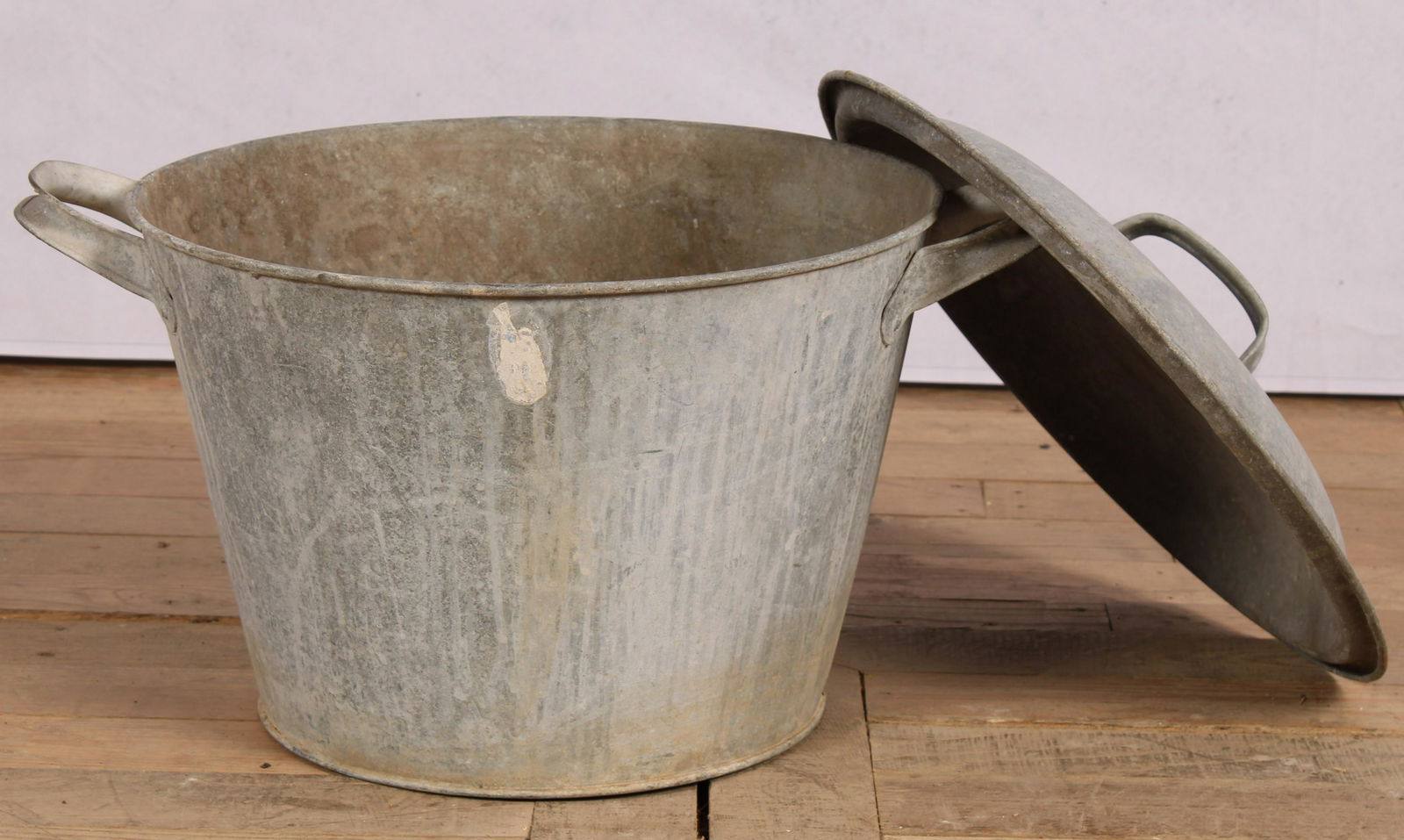 Large Galvanized Pot (1 of 5)