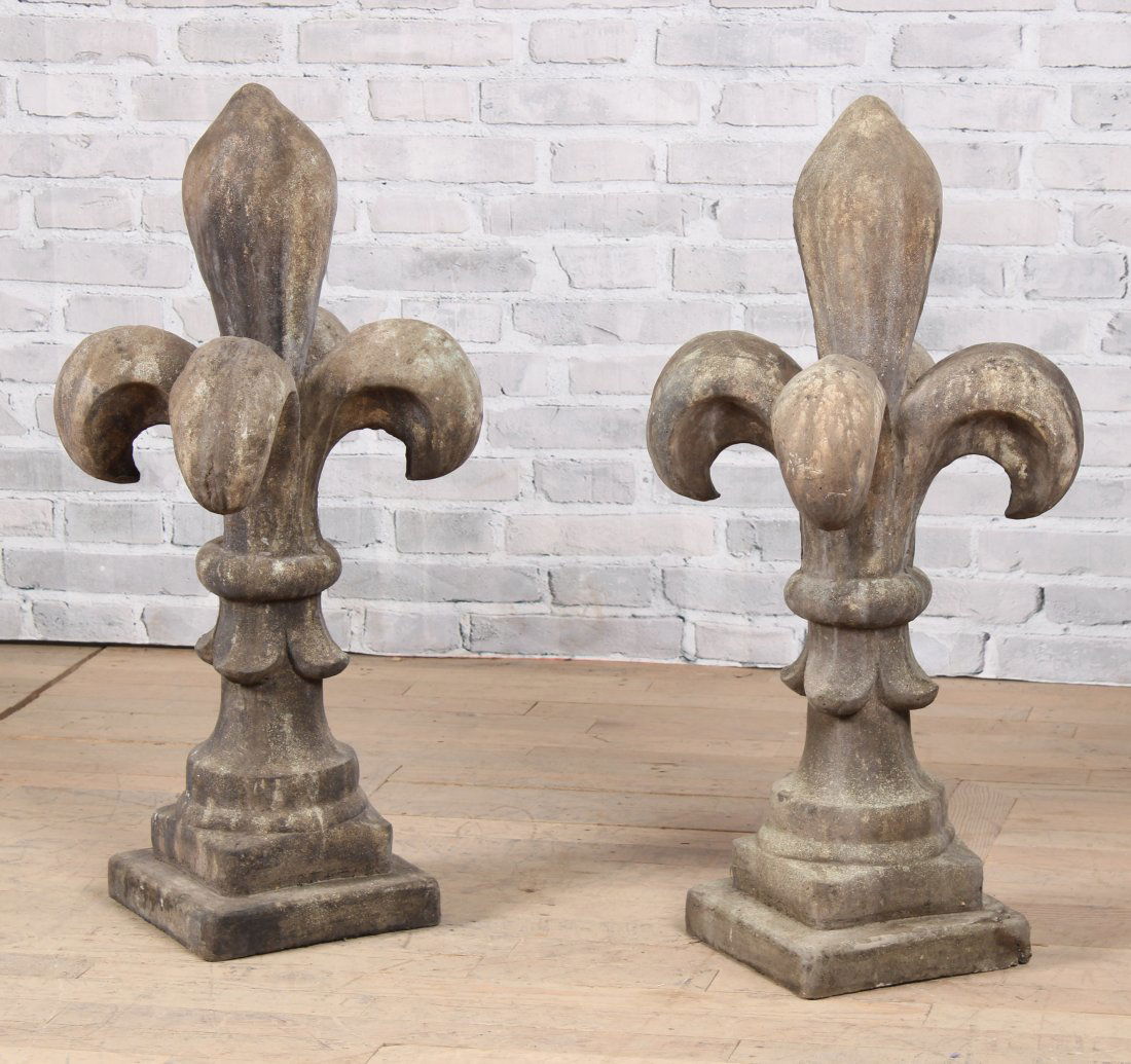 Pair Cast Stone Fleur de Lis Garden Finials (1 of 5)