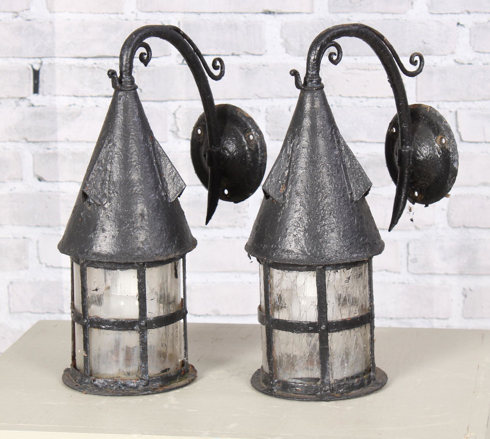Pair of Gothic Style Wrought Iron Lanterns (1 of 6)
