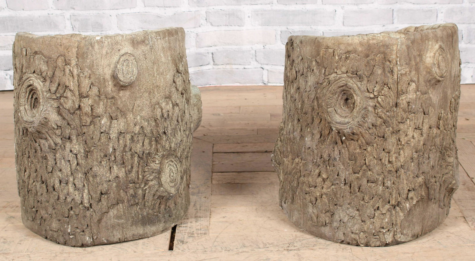 Pair Cast Stone Faux Bois Planters: Pair Faux Bois Planters. Measured: H 19" x W 19" x D 19"