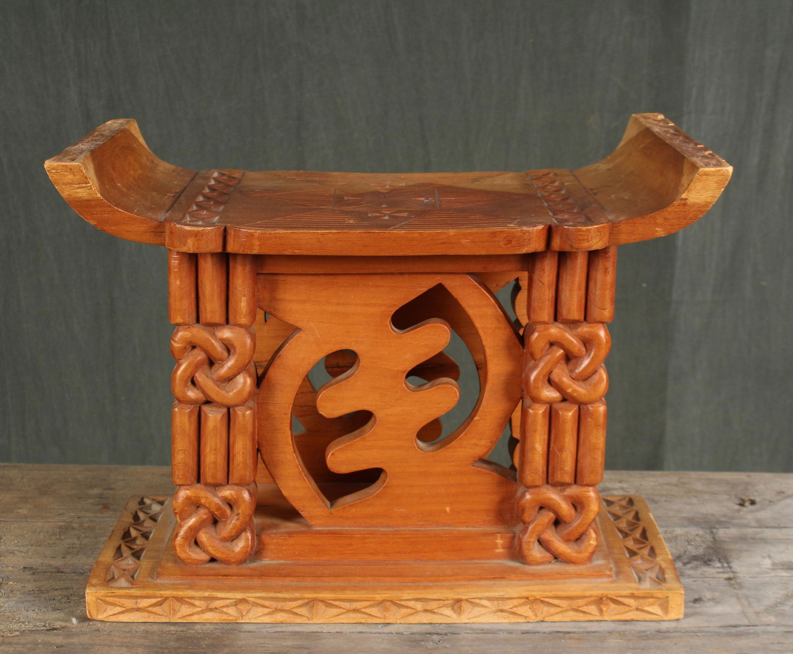 Geometric Motif Ashanti Peoples Prestige Stool (1 of 6)