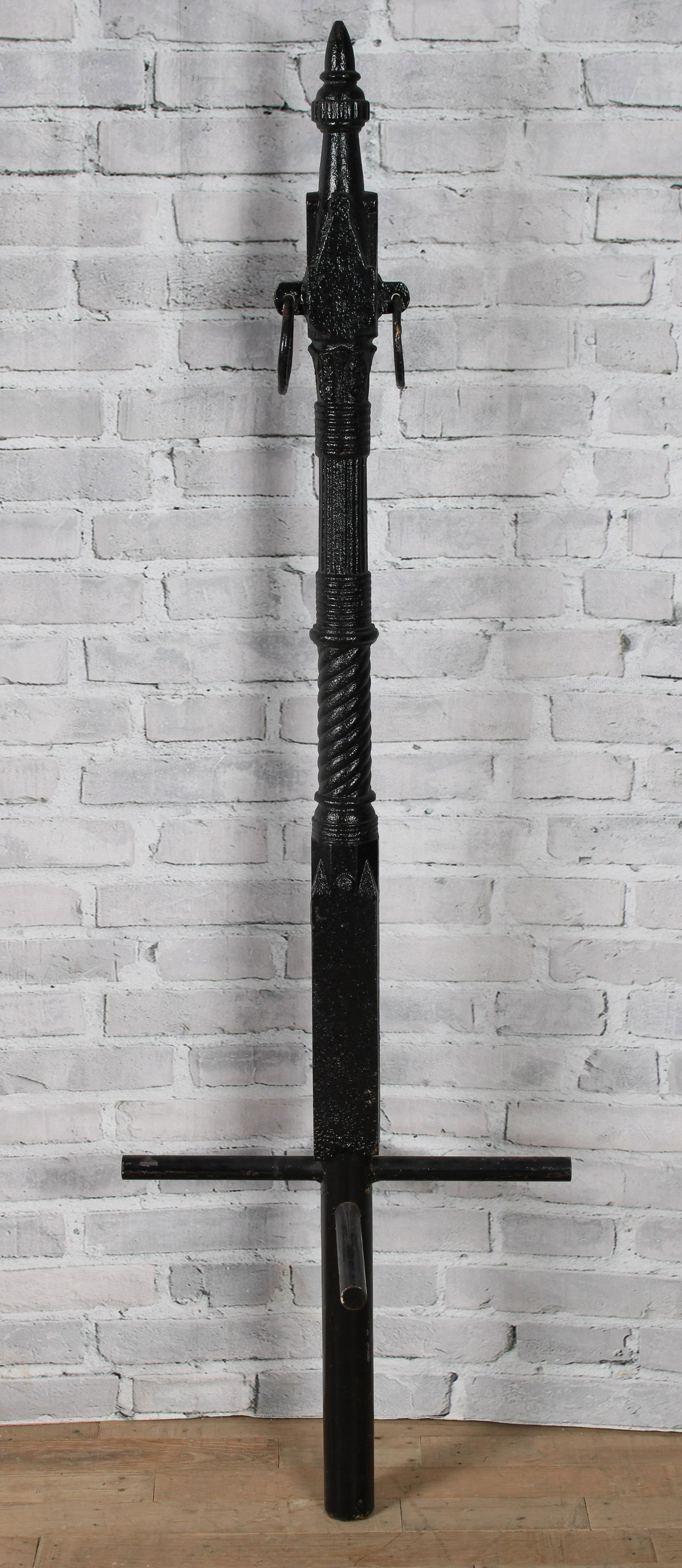 19th C Cast Iron Hitching Post (1 of 4)