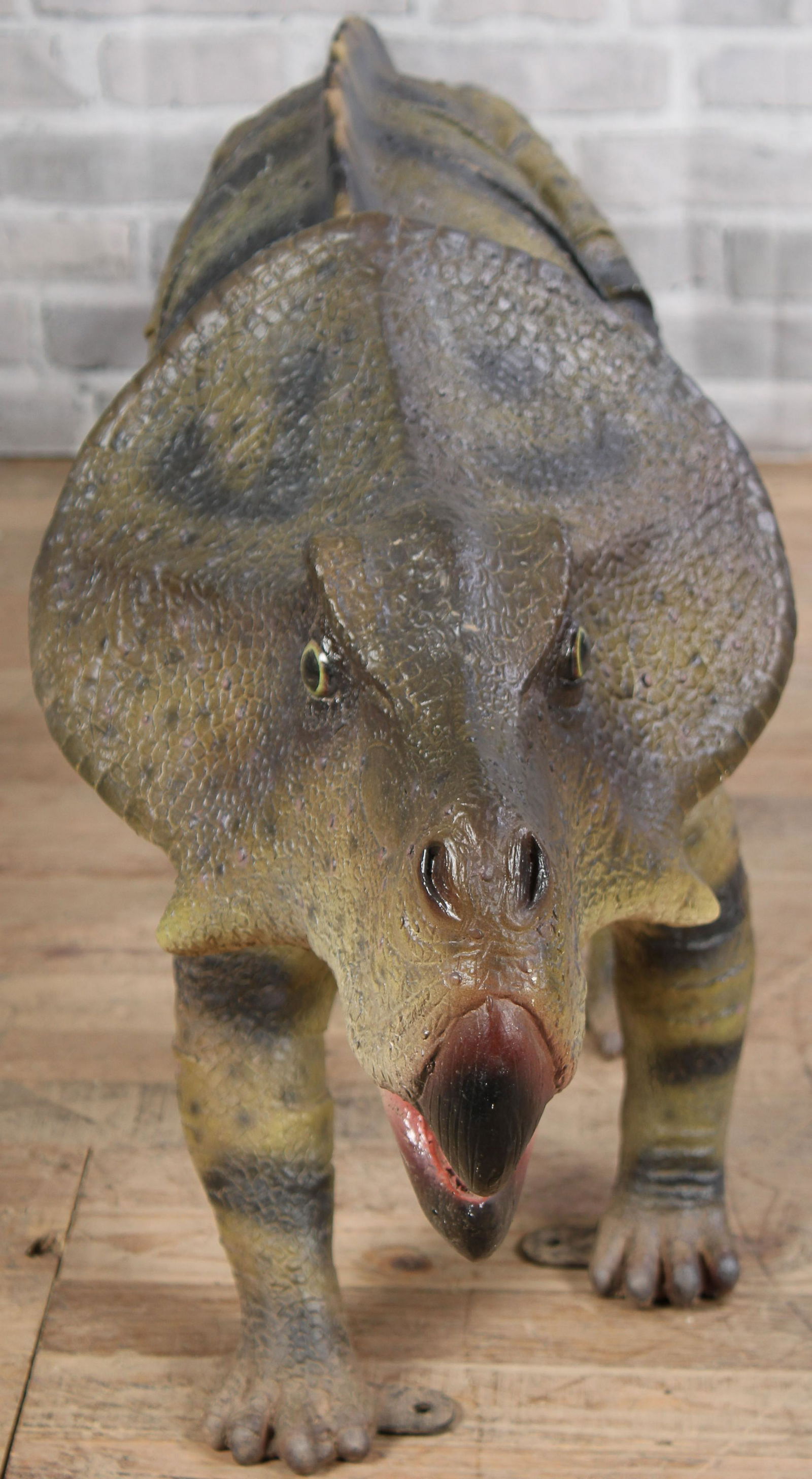 Figural Composite Resin Stegosaurus Garden Figure (1 of 7)
