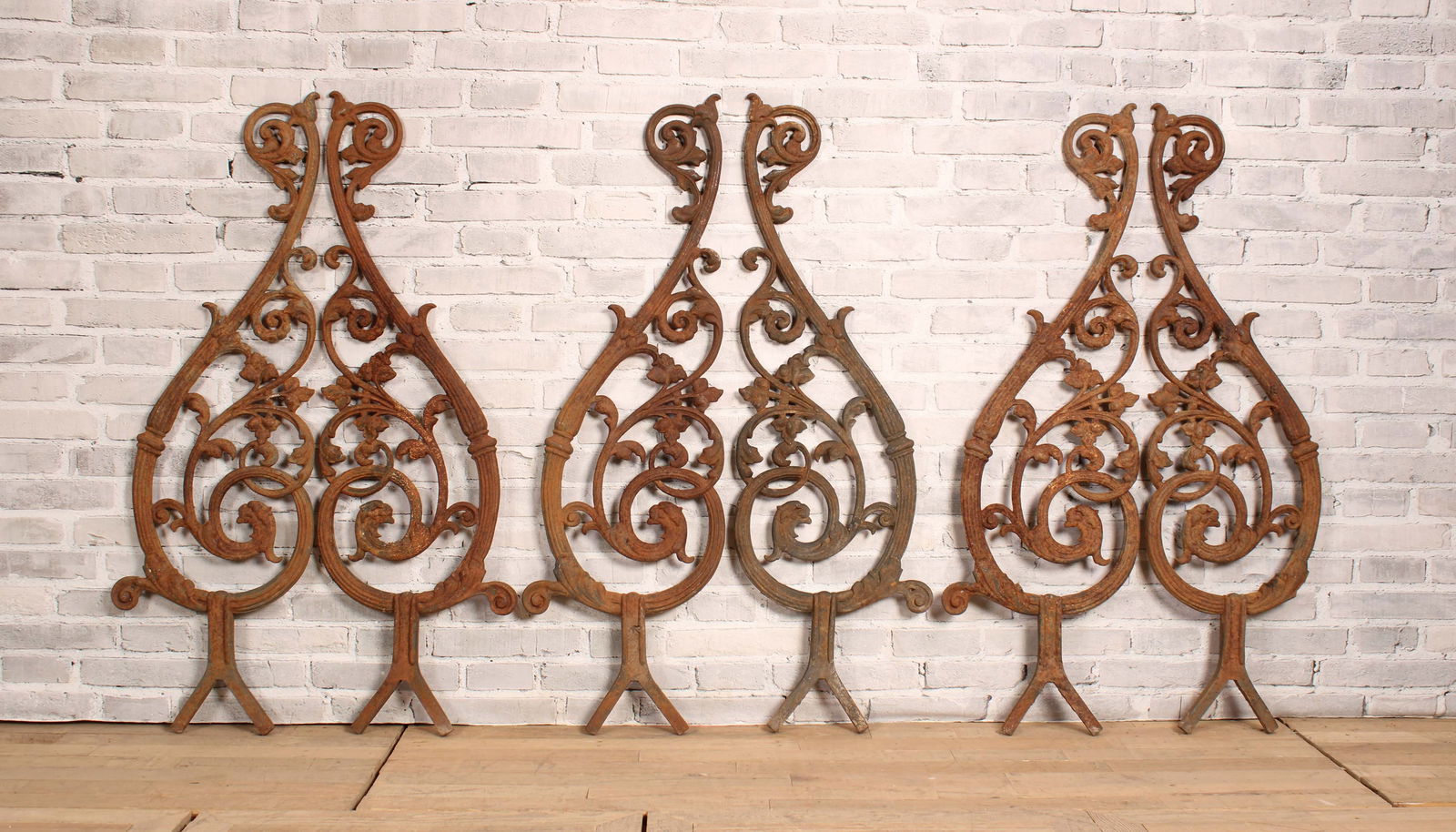 Architectural Cast Iron Eave Brackets (1 of 8)