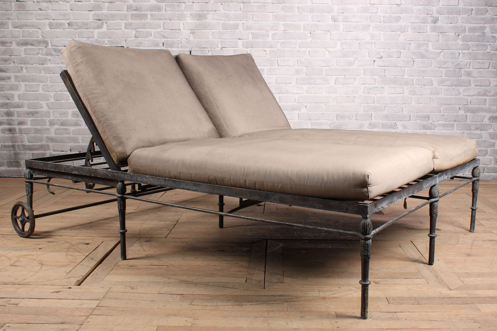 Rare Double Chaise Longue, Montecito: Rare double chaise lounge, Michael Taylor Montecito collection, with cushions. From a private Princeton Estate. Size: 22"T x 82"L x 60"W