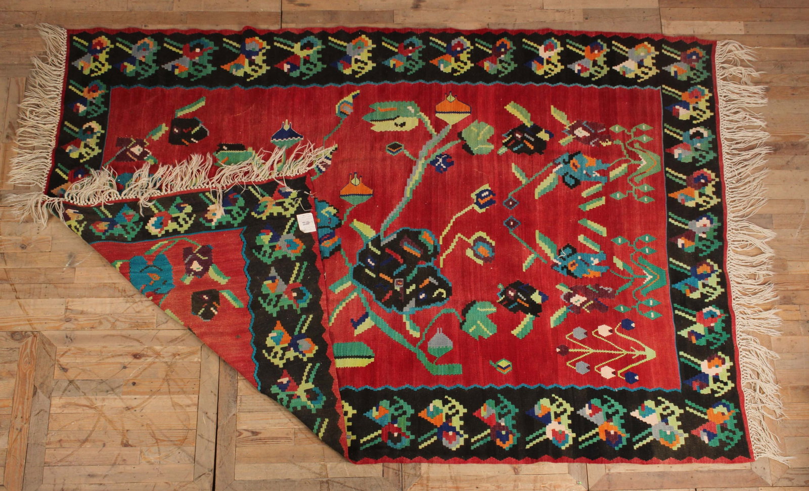 Bessarabian Kilim 87" x 121": Bessarabian kilim with abstract flora, flowers. Size: 87" x 121"