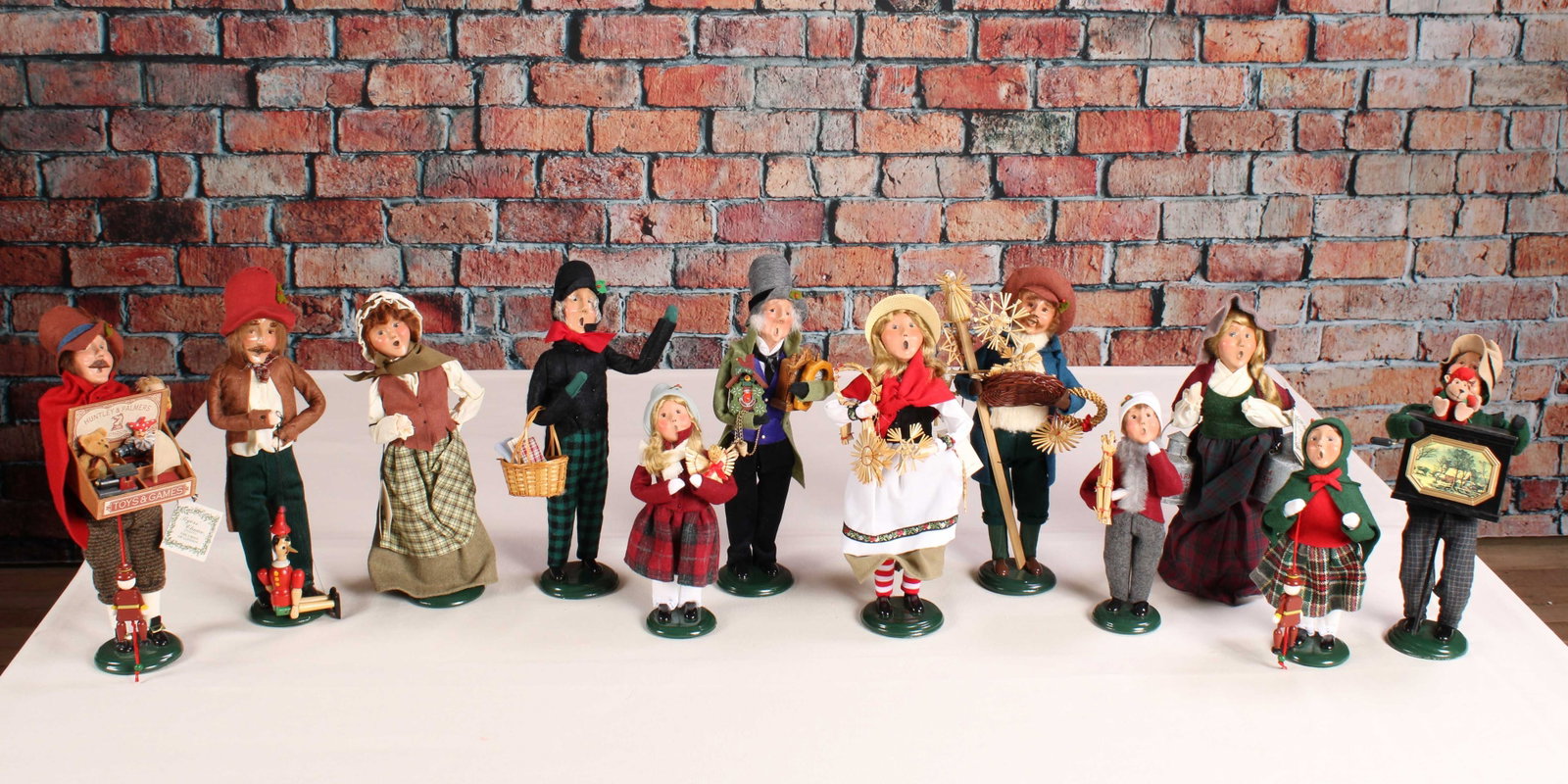 Byer's Choice Caroler Group, Criers of London: Selection of classic Byer's Choice carolers and from the Cries of London Collection. See photos for dates. From a single owner collection, PA estate, box stored. Size: approximately 14"T x 5"W x 5"D S