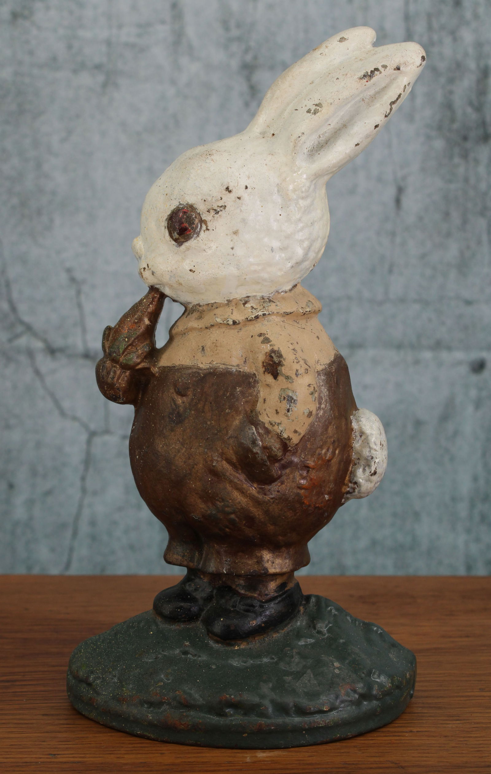 Cast Iron Bunny Peter Rabbit Doorstop, Hubley (1 of 5)
