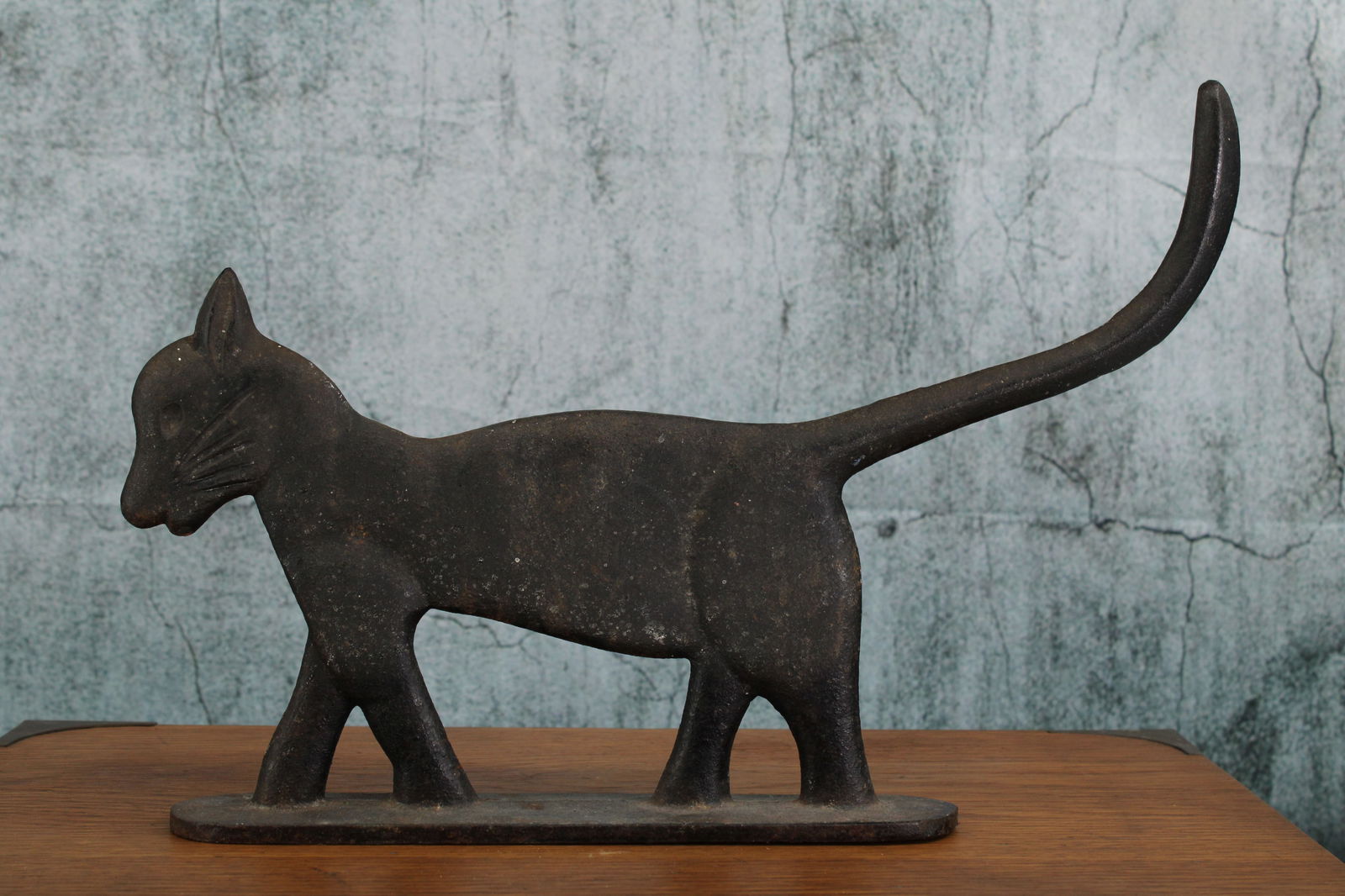Folk Art, Cast Iron Black Cat Astride Doorstop (1 of 5)