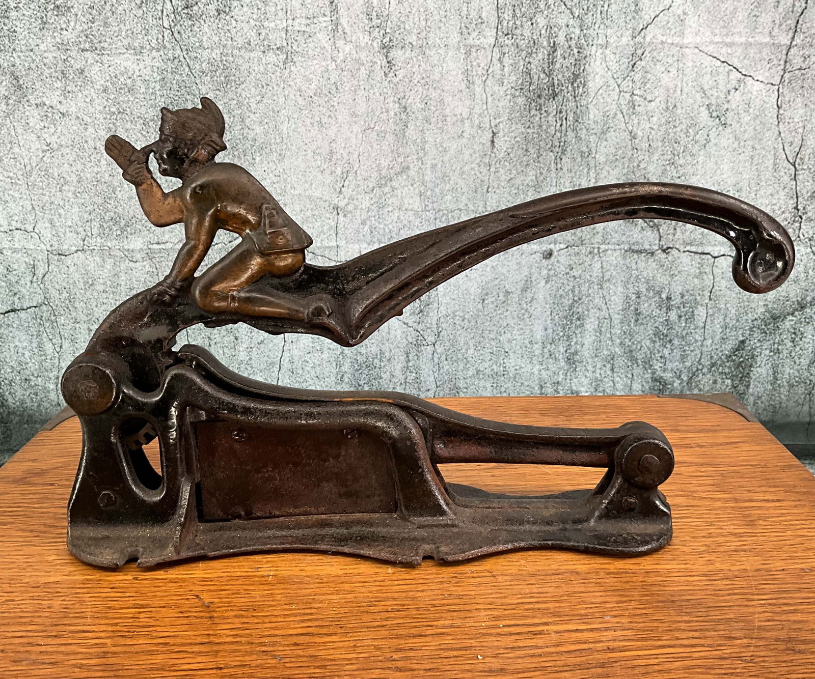 General Store Cast Iron Tobacco Cutter, Elf (1 of 6)