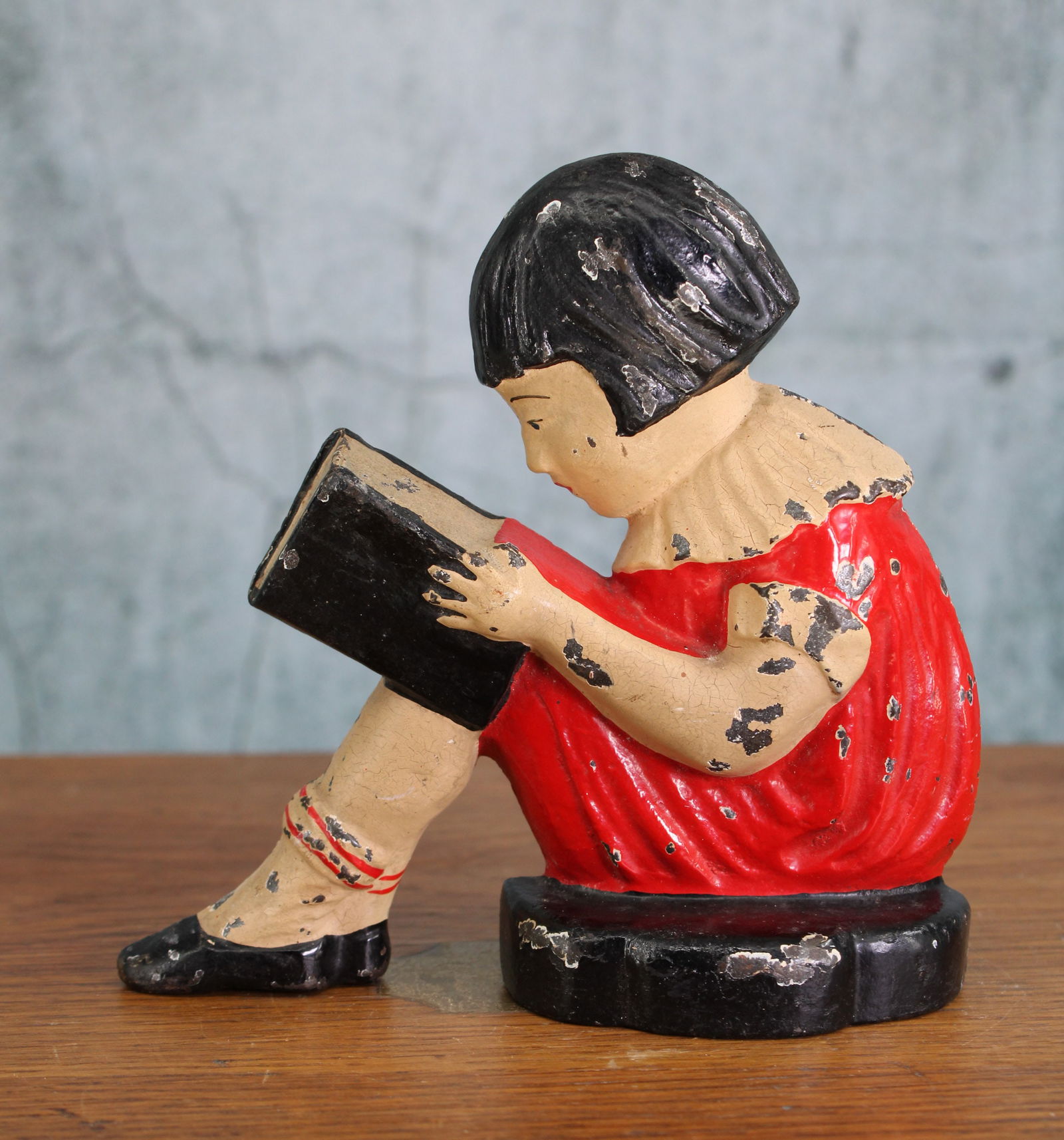 Hubley Reader Girl Doorstop (1 of 5)