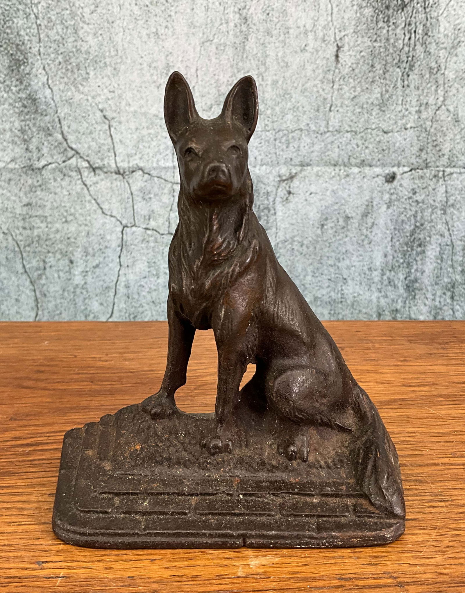German Shepherd Doorstop, Police Dog (1 of 4)
