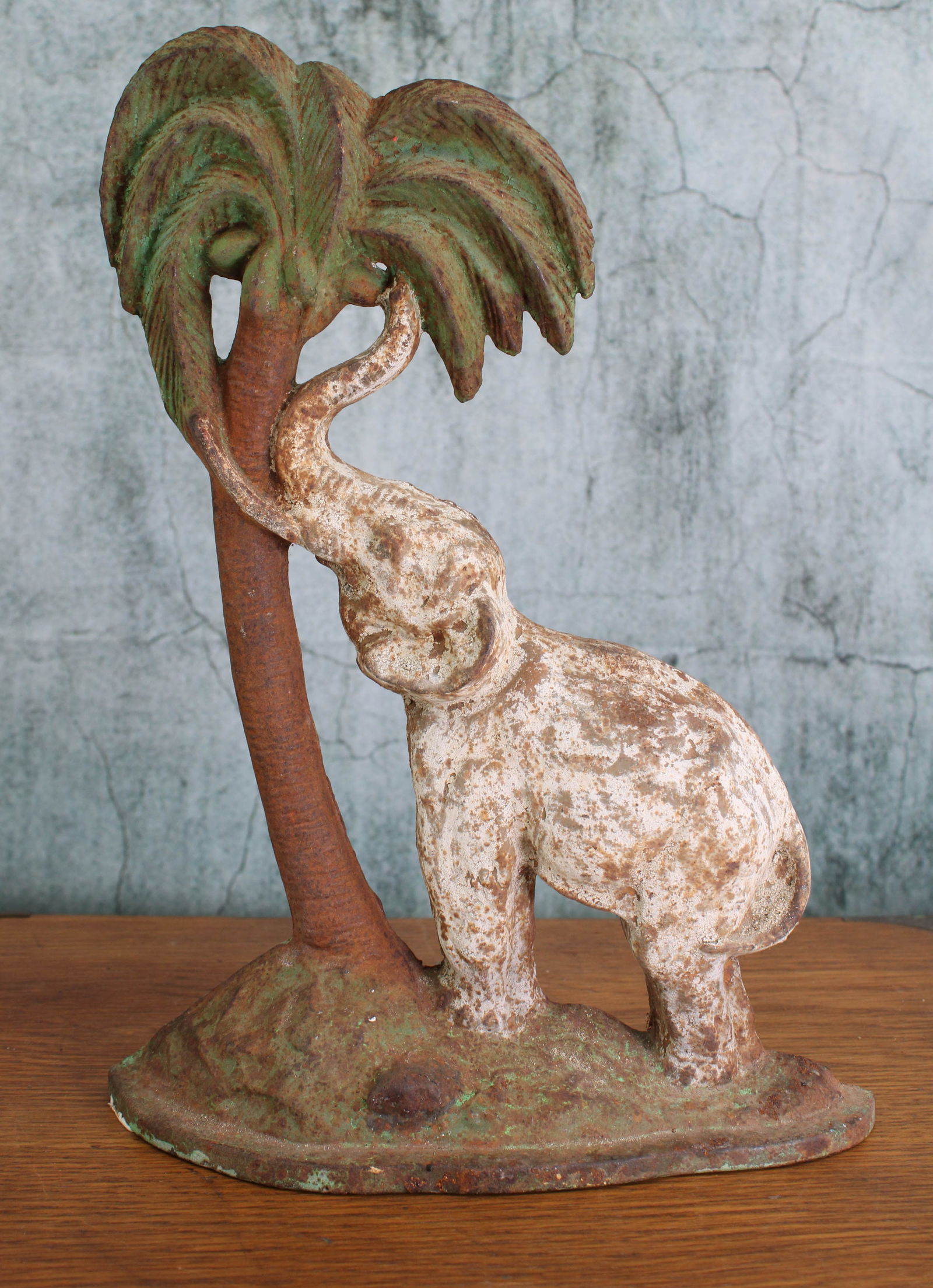 Elephant with Tree Cast Iron Doorstop (1 of 7)