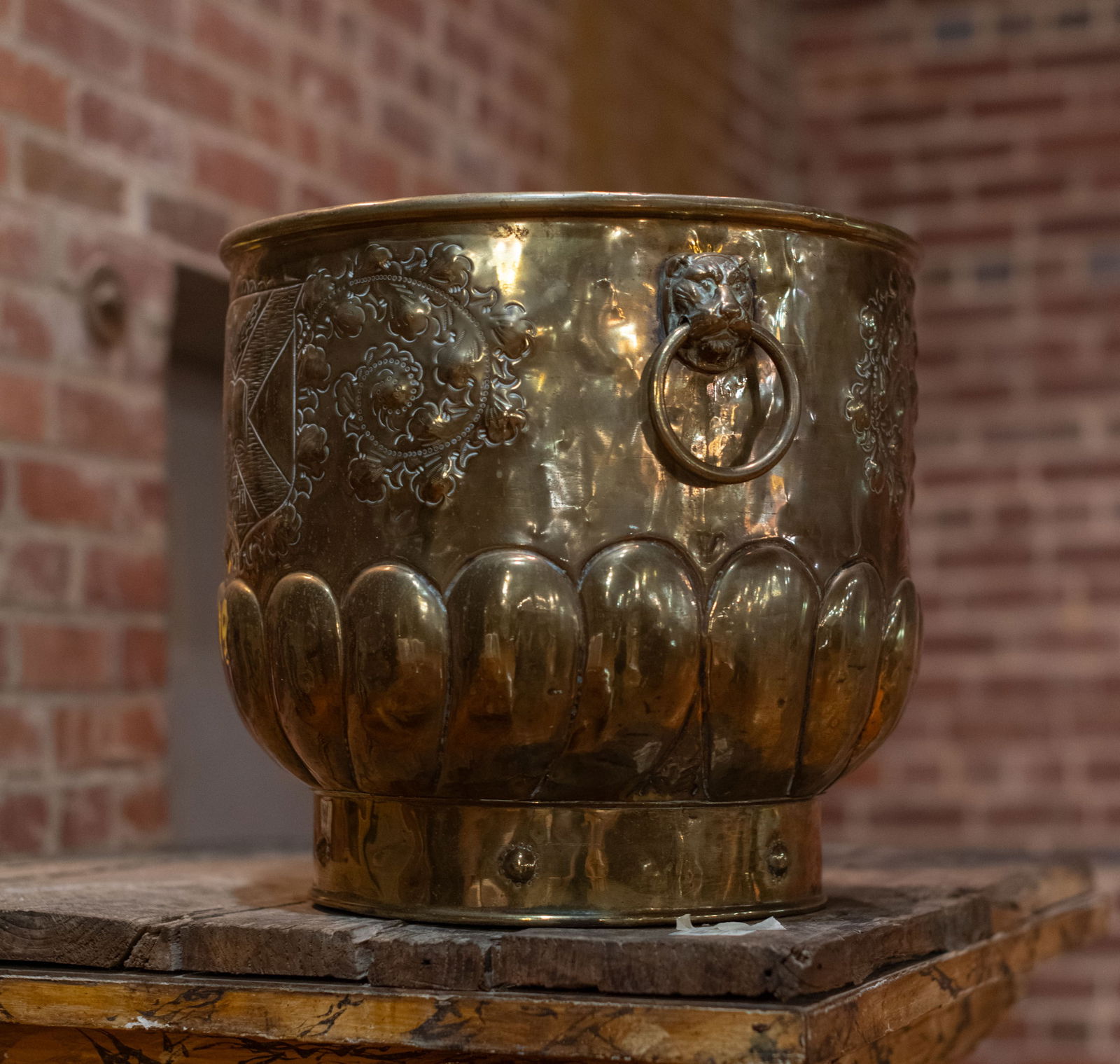 Brass Jardiniere, Lion Face Handles (1 of 6)