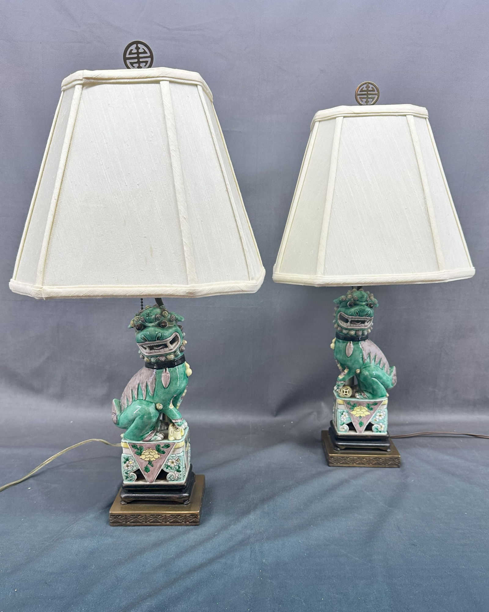 Ceramic Foo Dog Table Lamp, Pair (1 of 10)