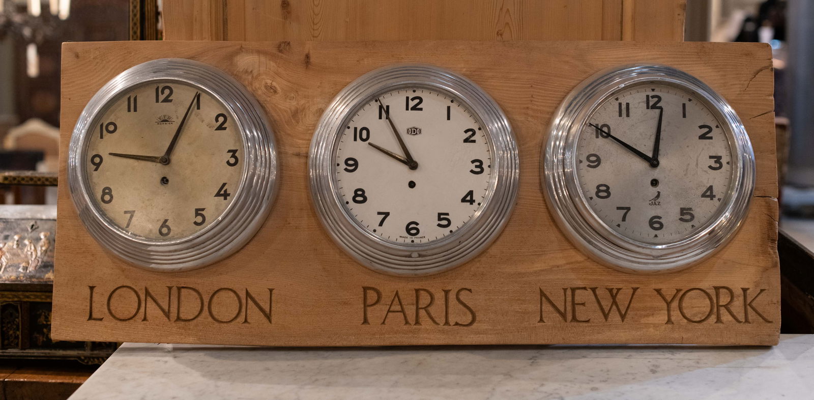 English Timezone Clock Sign (1 of 4)