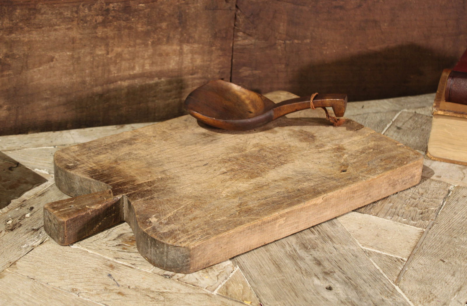 Primitive Bread Board And Butter Scoop (1 of 3)