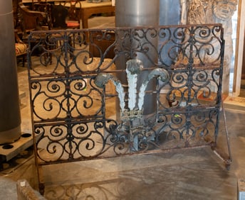 Prince Of Wales Plumes Fire Grille