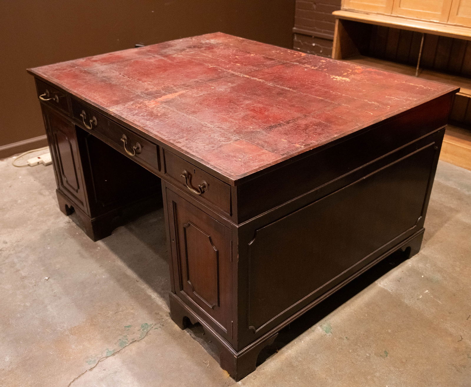 English Partners Desk (1 of 11)