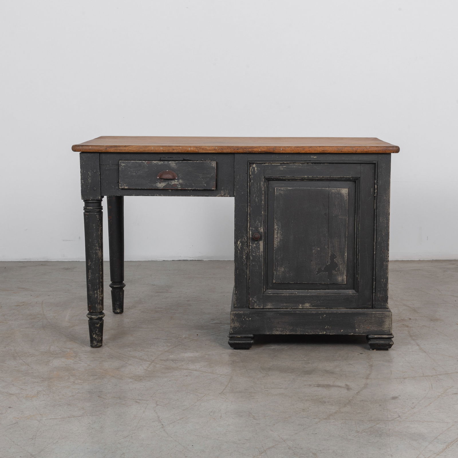 Belgian Painted Desk. (1 of 2)