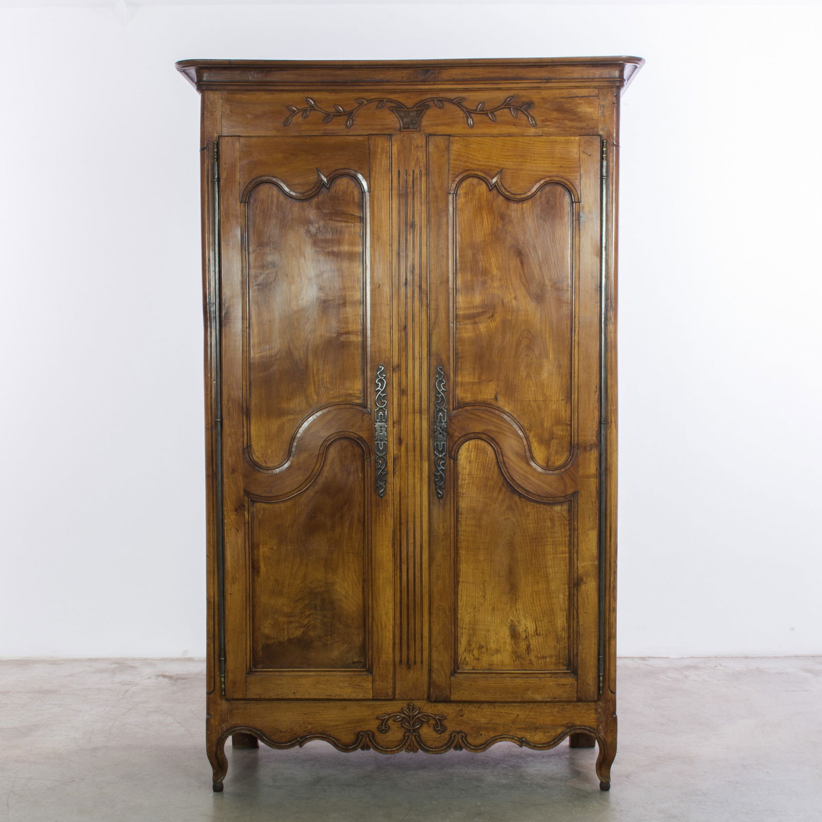 Antique French Provincial Cupboard, Cabinet (1 of 12)