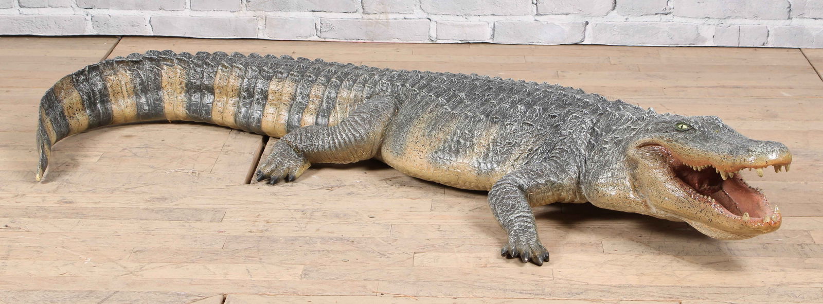 Alligator, Garden Whimsy, Resin Composite (1 of 6)