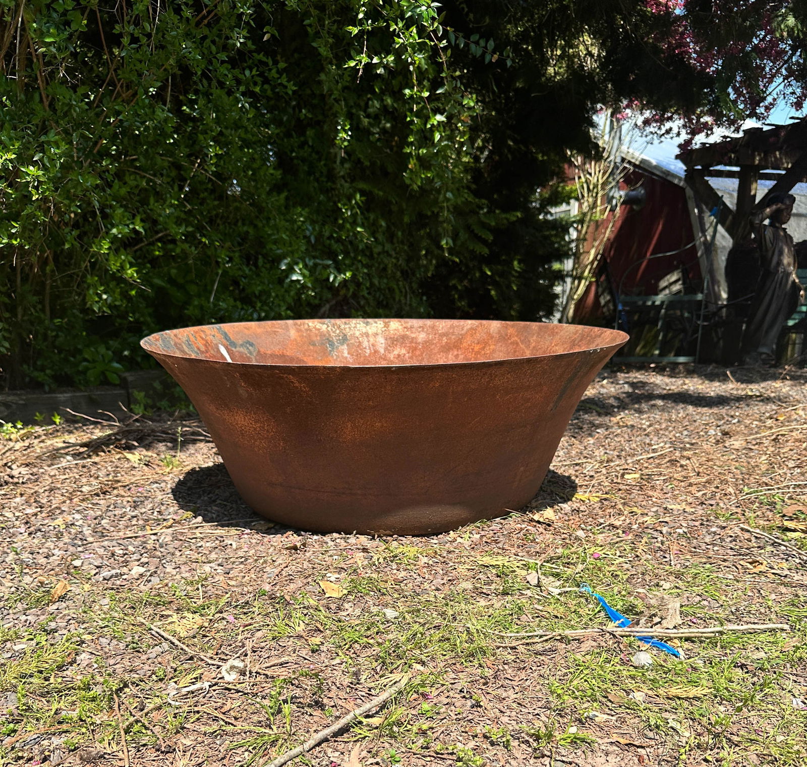 Large Metal Fire Pit (1 of 5)