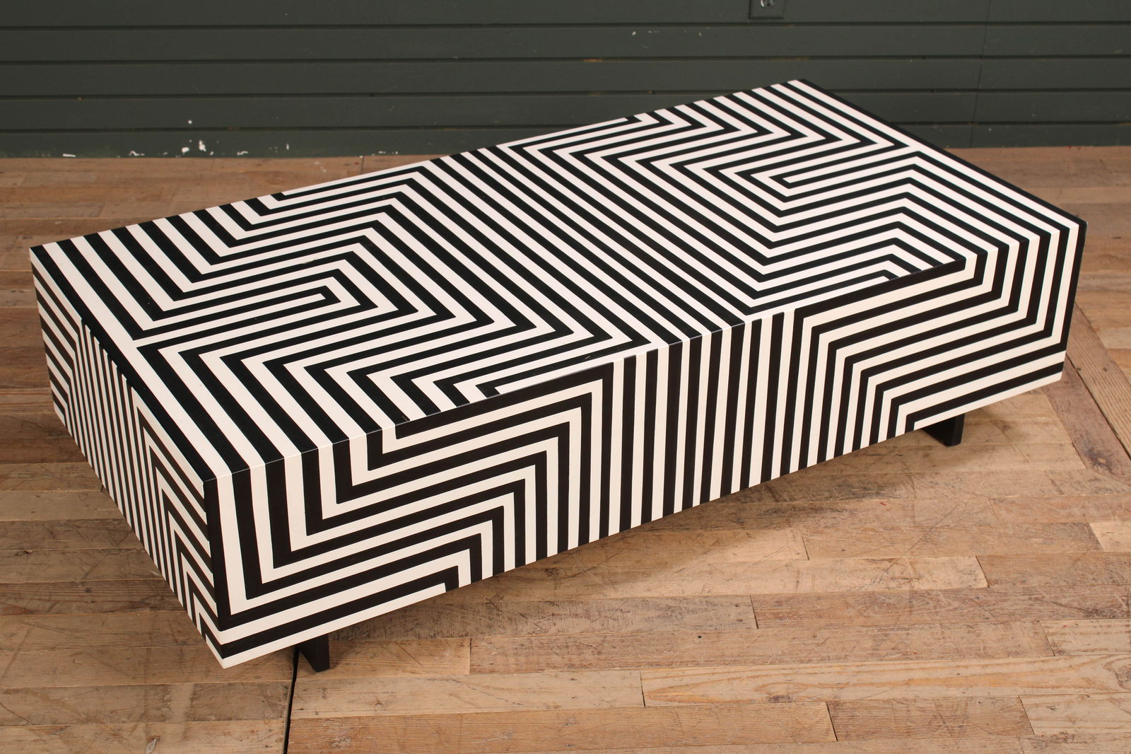 Graphic Op Art Coffee Table (1 of 6)
