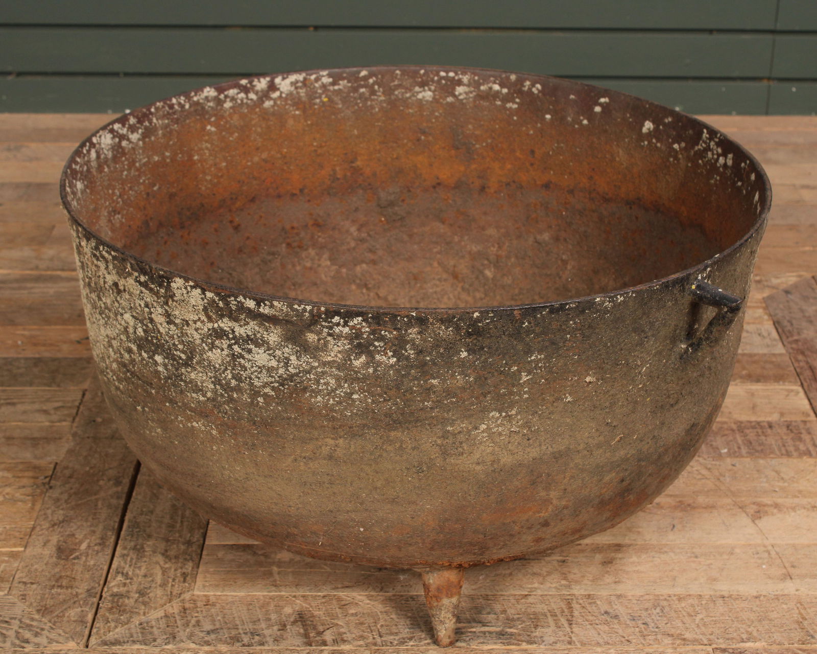 Antique Cast Iron Cauldron (1 of 8)