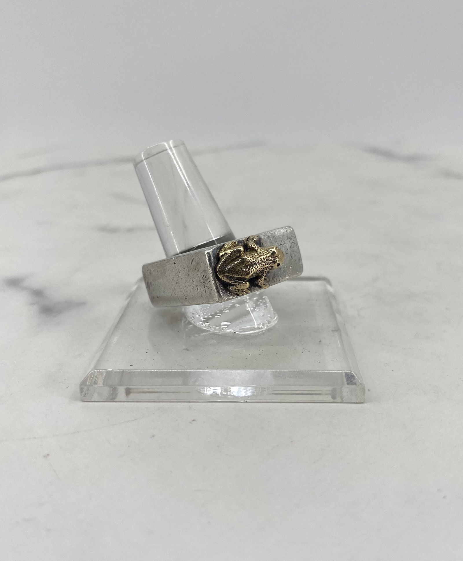 Modernist Frog Ring (1 of 11)