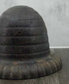 Cast Iron Beehive String Holder