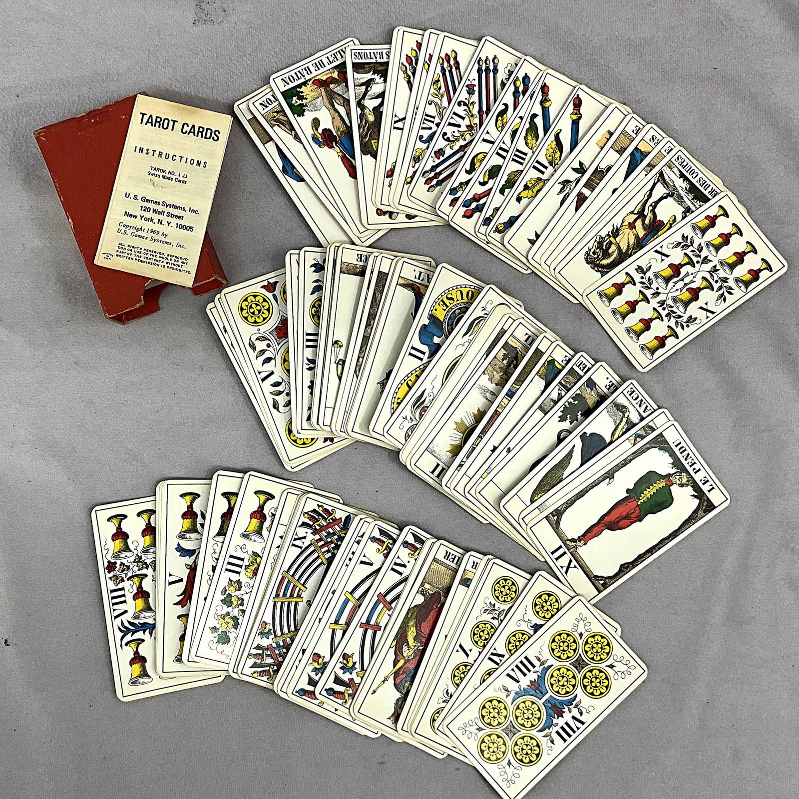 Complete Vintage Swiss Tarot Cards 1969, French (1 of 10)