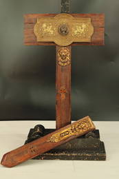 Hammer & Stake With Lions, Vampire Protection
