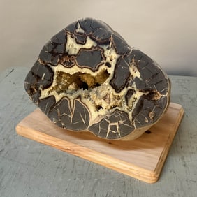Large Septerrian Node, Geode