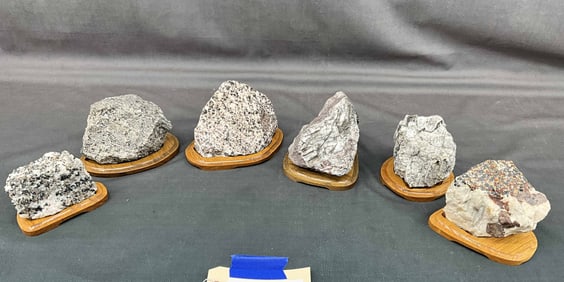 Great Scale Fluorescent Mineral Selection.