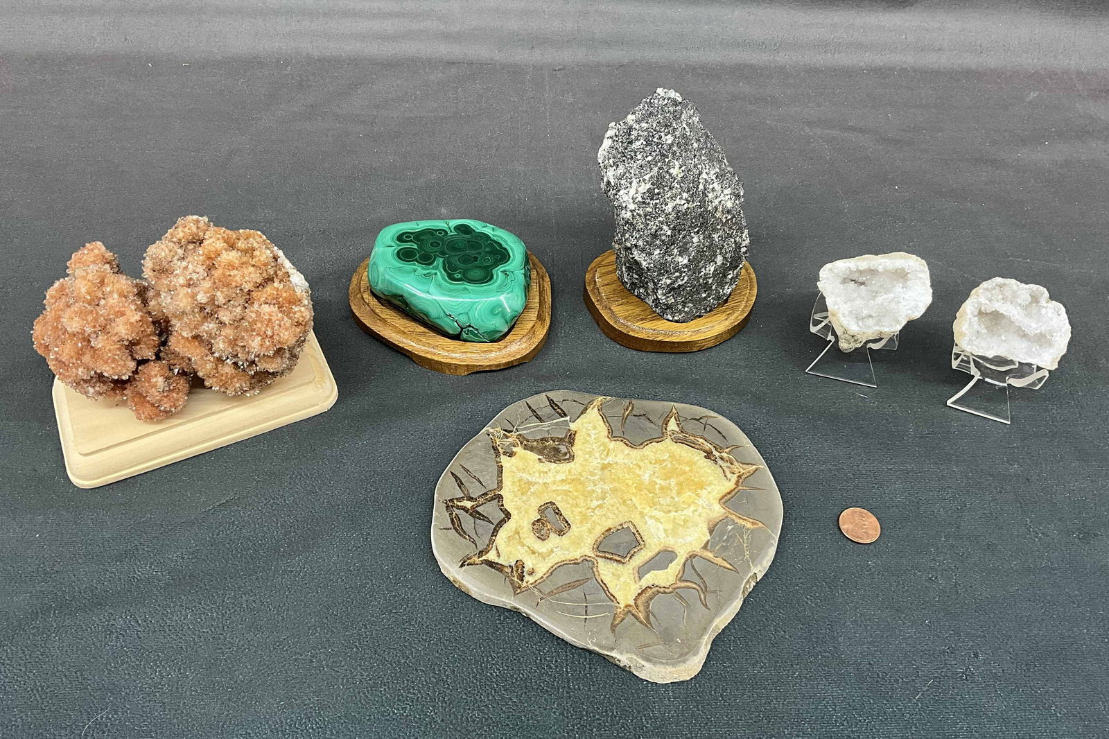 Creedite, Malachite, Geode (1 of 13)
