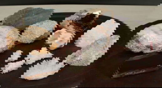 Manganocalcite, Petrified Wood, Fluorite